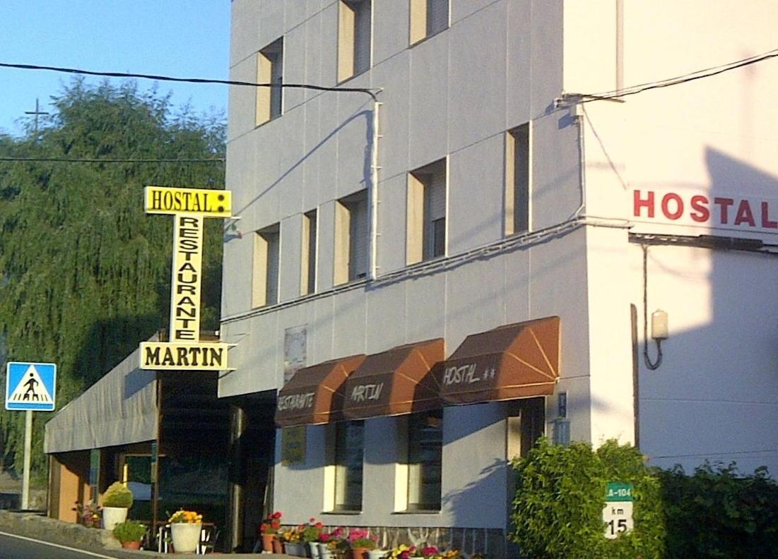 Hostal Martin Ribadelago Esterno foto