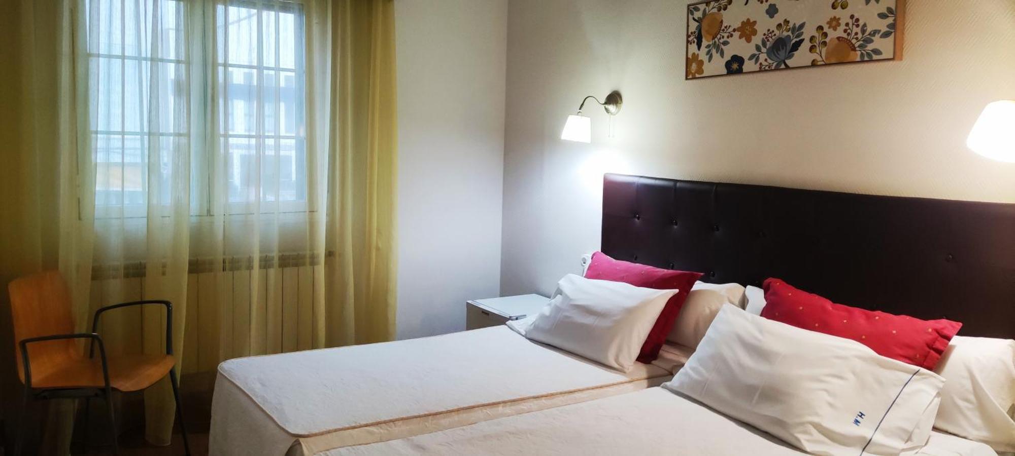 Hostal Martin Ribadelago Esterno foto