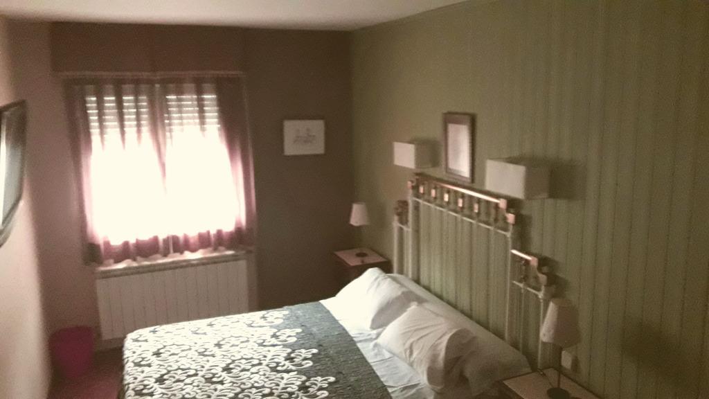 Hostal Martin Ribadelago Esterno foto