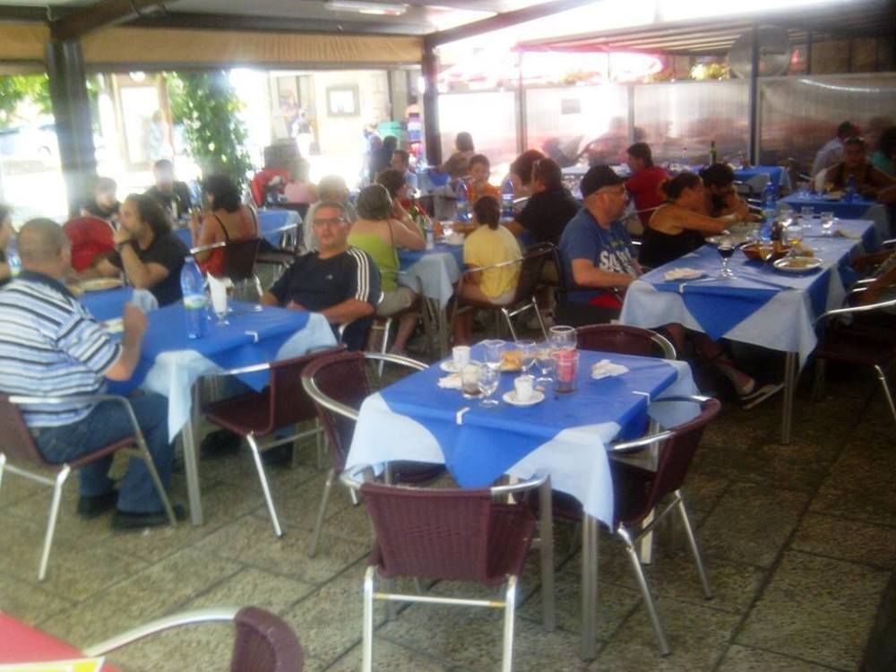 Hostal Martin Ribadelago Esterno foto