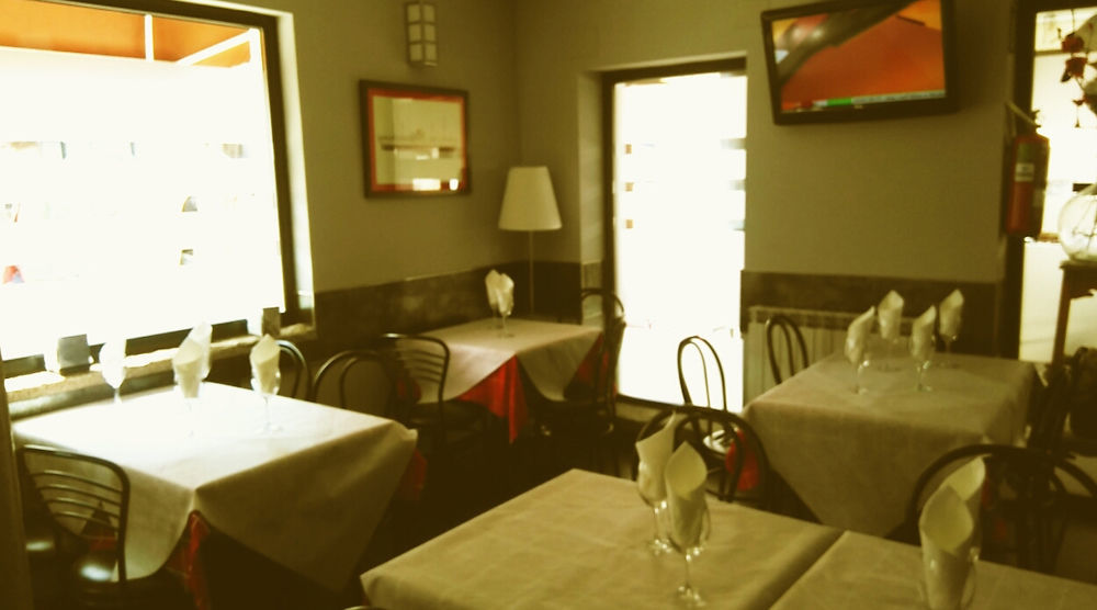 Hostal Martin Ribadelago Esterno foto
