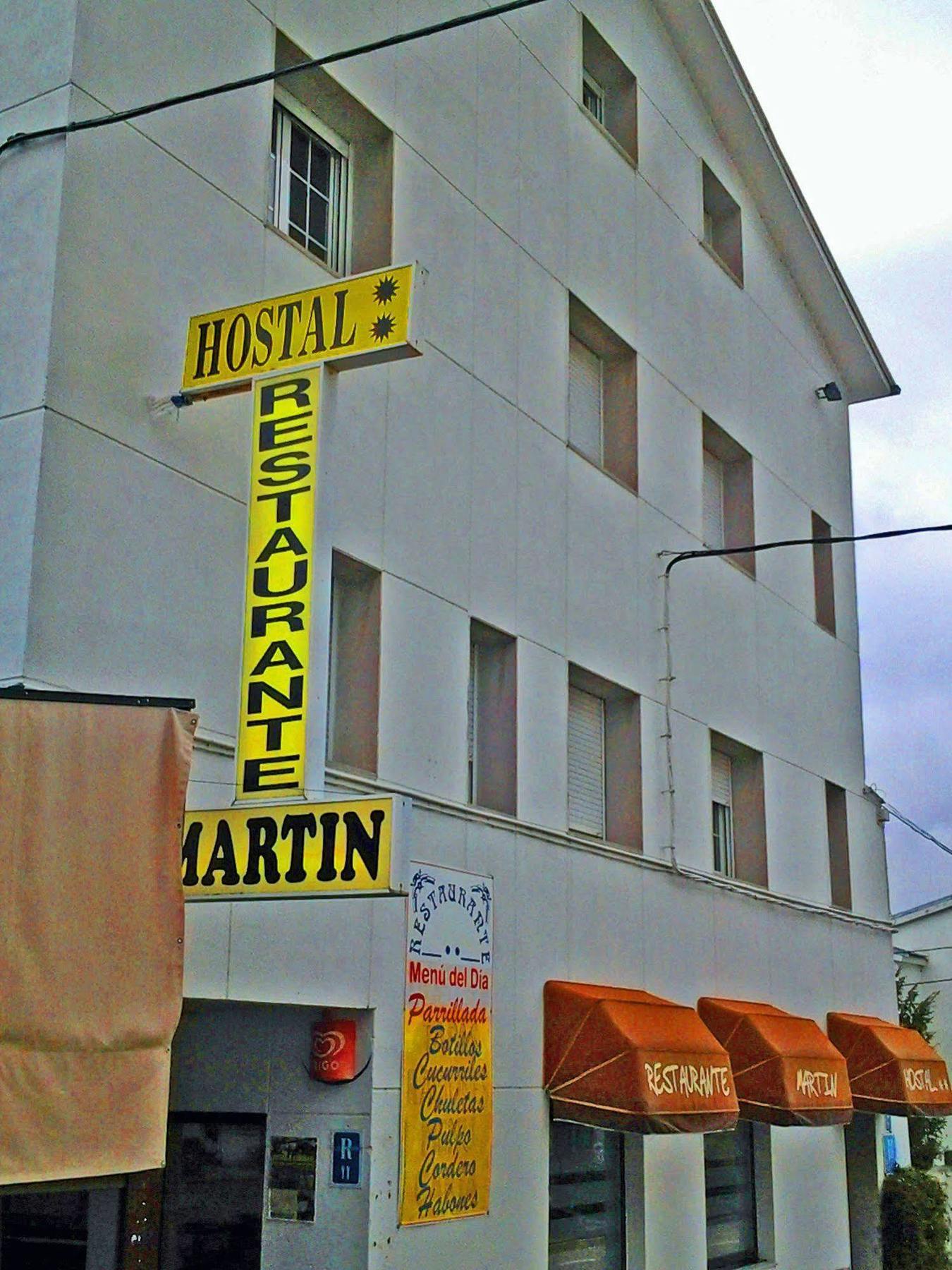 Hostal Martin Ribadelago Esterno foto